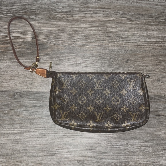 Louis Vuitton Pochette monogram logo purse handbag bag wristlet y2k vintage LV - Picture 6 of 7